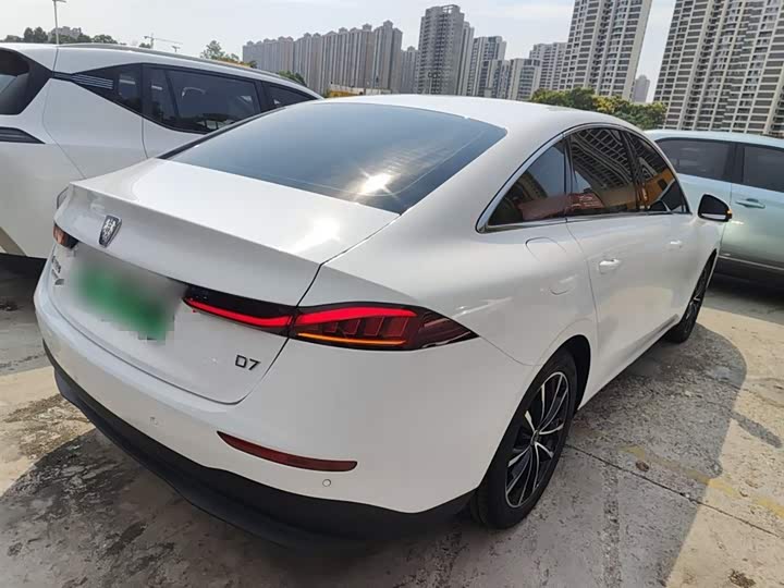 Roewe D7 2025 2025款 DMH 125km 世界冠军卓越版