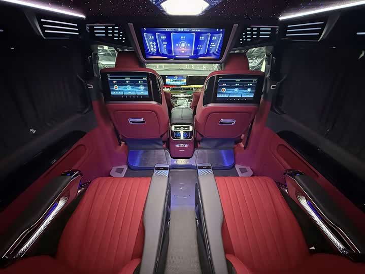 Mercedes-Benz Vito 2024 2024款 2.0T 商务版 7座