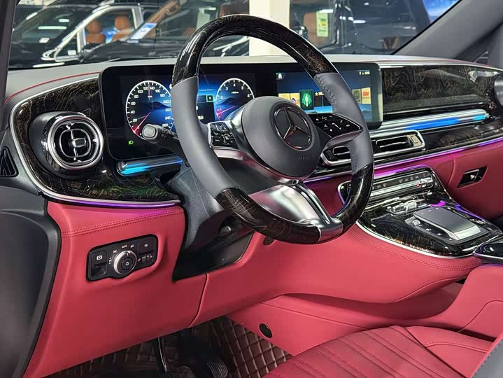 Mercedes-Benz Vito 2024 2024款 2.0T 商务版 7座