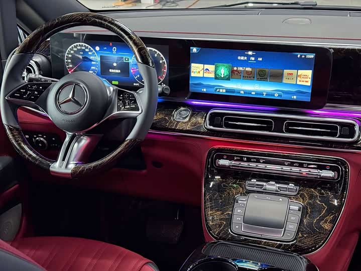 Mercedes-Benz Vito 2024 2024款 2.0T 商务版 7座