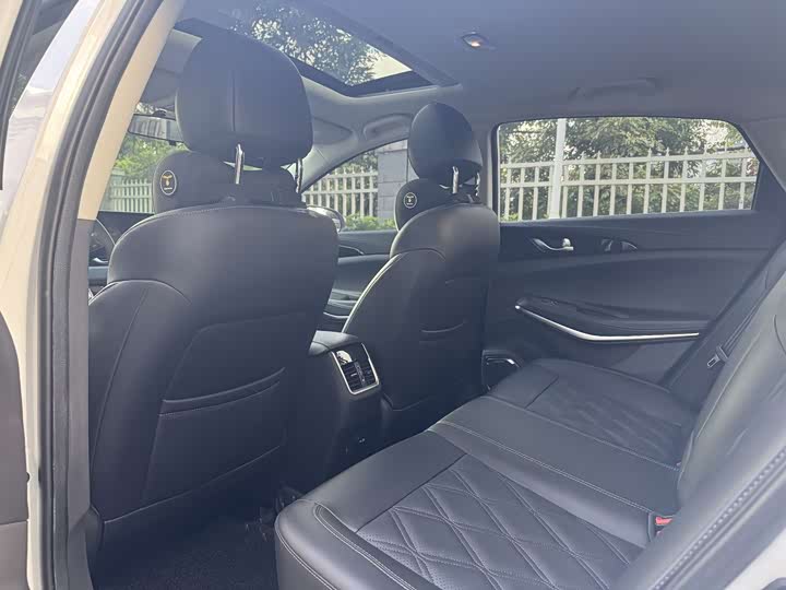 Changan Raeton CC 2022 2022款 蓝鲸版 1.5T DCT尊贵型