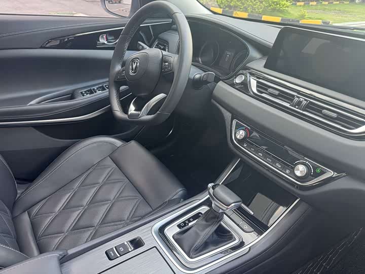 Changan Raeton CC 2022 2022款 蓝鲸版 1.5T DCT尊贵型