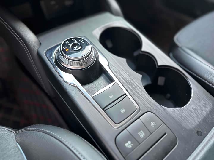 Ford Focus Active 2021 2021款 EcoBoost 180 自动劲潮型