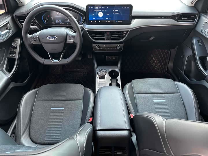 Ford Focus Active 2021 2021款 EcoBoost 180 自动劲潮型