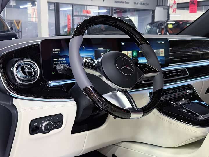 Mercedes-Benz Vito 2024 2024款 2.0T 商务版 7座