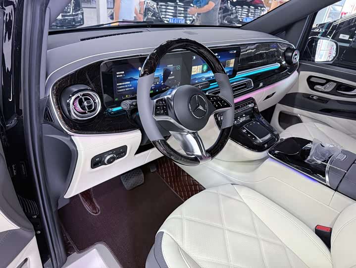 Mercedes-Benz Vito 2024 2024款 2.0T 商务版 7座