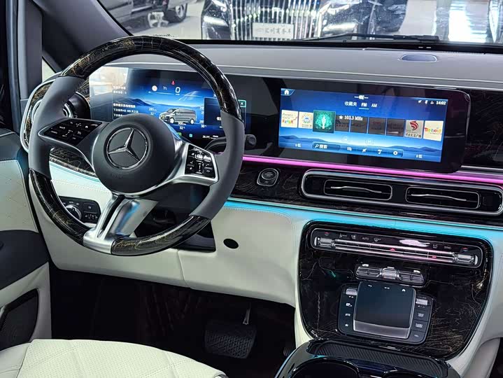 Mercedes-Benz Vito 2024 2024款 2.0T 商务版 7座