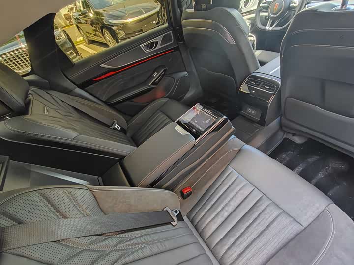 Hongqi H9 2024 2024款 2.0T 旗享 私享风尚版