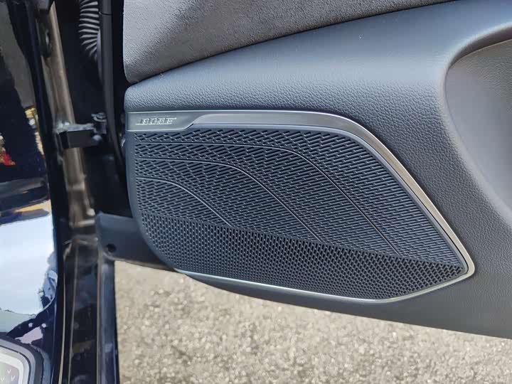 Hongqi H9 2024 2024款 2.0T 旗享 私享风尚版