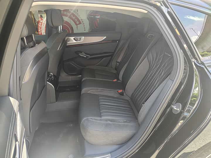 Hongqi H9 2024 2024款 2.0T 旗享 私享风尚版