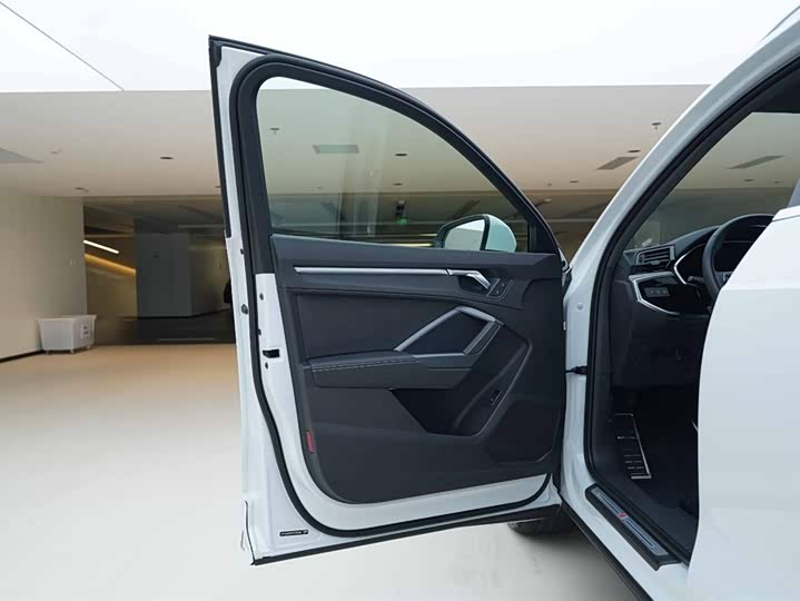 Audi Q3 2024 2024款 35 TFSI 时尚动感型