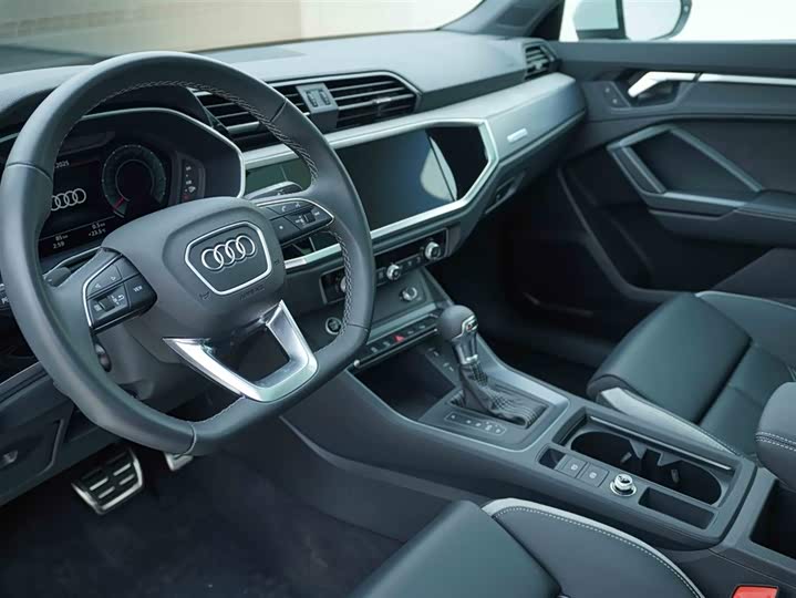 Audi Q3 2024 2024款 35 TFSI 时尚动感型