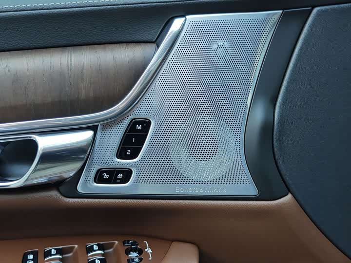 Volvo S90 Hybrid 2025 2025款 插电式混动 四驱长续航智雅豪华版