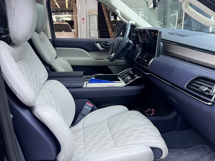 Lincoln Navigator One 2022 2022款 3.5T 领航员壹号