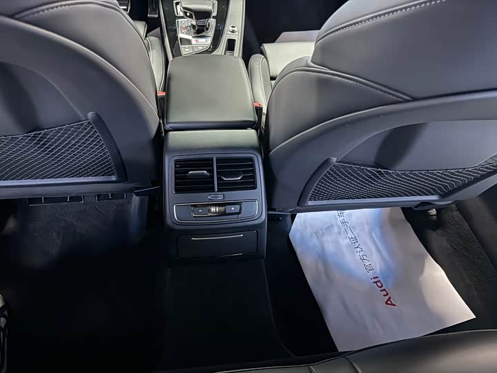 Audi A4L 2024 2024款 40 TFSI 豪华动感型