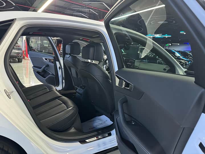 Audi A4L 2024 2024款 40 TFSI 豪华动感型
