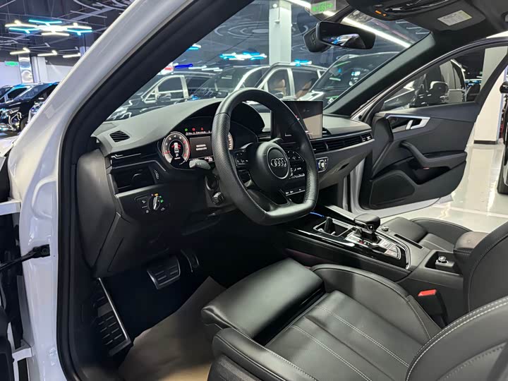 Audi A4L 2024 2024款 40 TFSI 豪华动感型