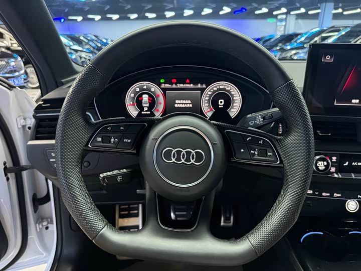 Audi A4L 2024 2024款 40 TFSI 豪华动感型