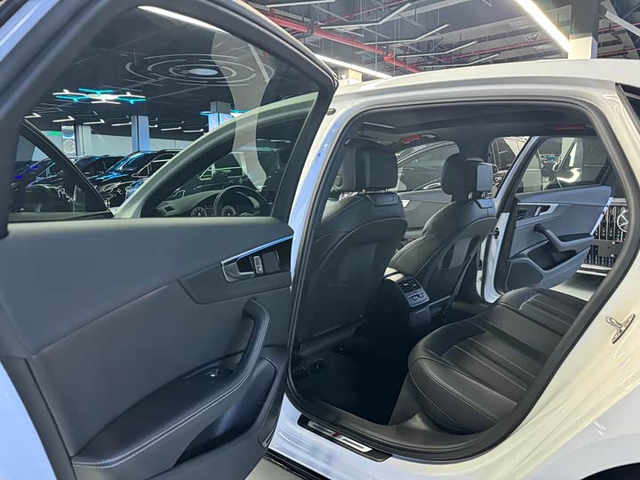 Audi A4L 2024 2024款 40 TFSI 豪华动感型