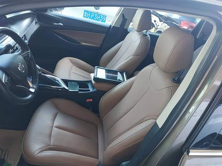 Buick GL6 2021 2021款 323T 轻混动互联豪华型