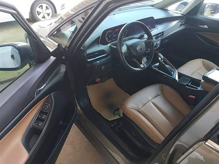 Buick GL6 2021 2021款 323T 轻混动互联豪华型