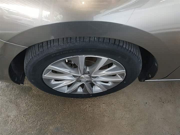 Buick GL6 2021 2021款 323T 轻混动互联豪华型