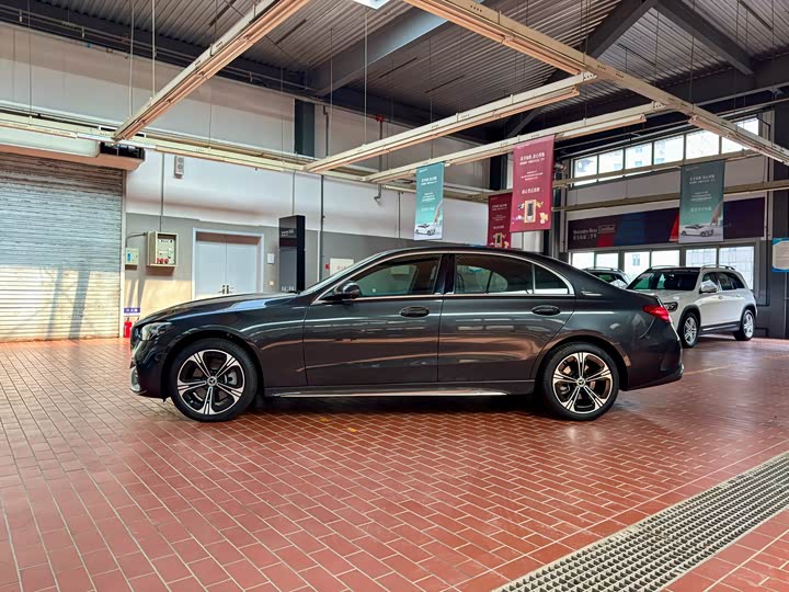 Mercedes-Benz C-Class 2025 2025款 C 260 L 4MATIC 运动版