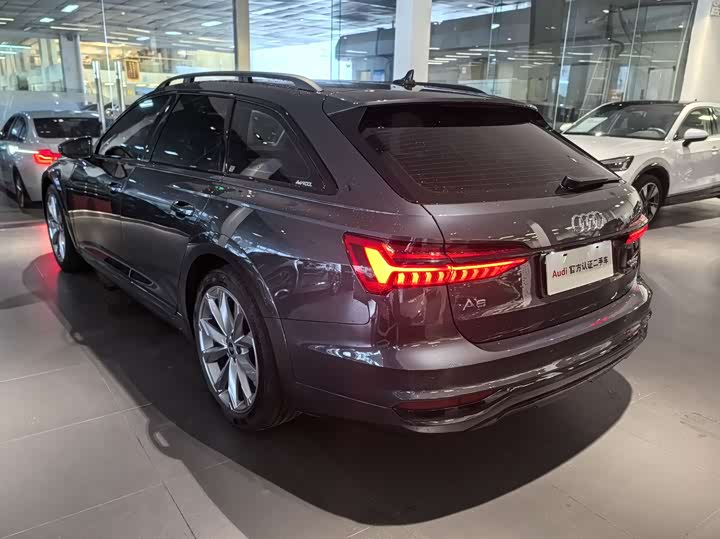 Audi A6 2025 2025款 allroad quattro 探索家 55 TFSI 尊享越野型