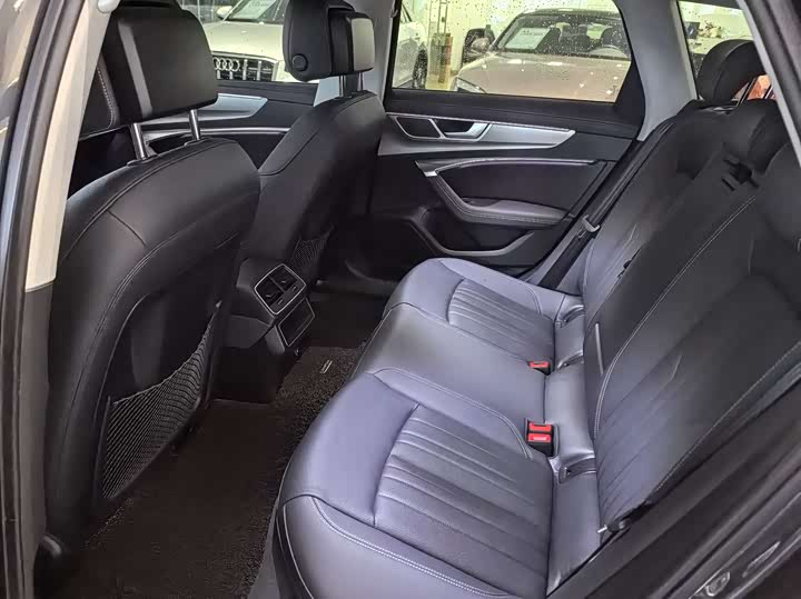 Audi A6 2025 2025款 allroad quattro 探索家 55 TFSI 尊享越野型