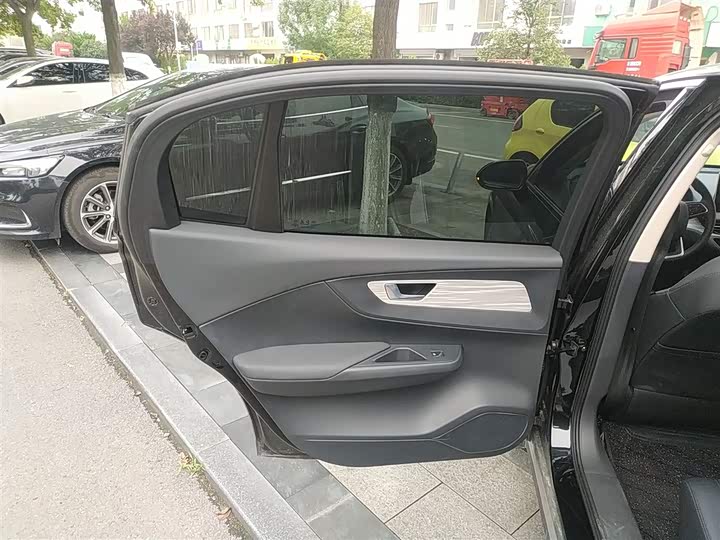 Hongqi E-QM5 2024 2024款 610km PLUS