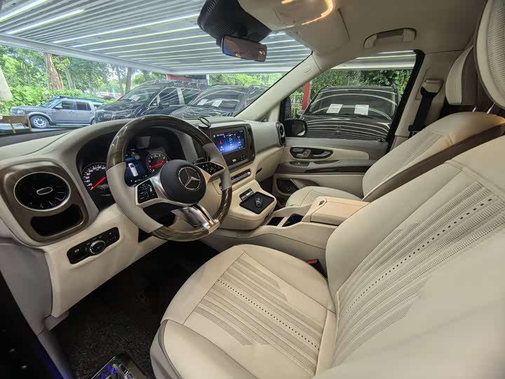 Mercedes-Benz Vito 2024 2024款 2.0T 商务版 7座