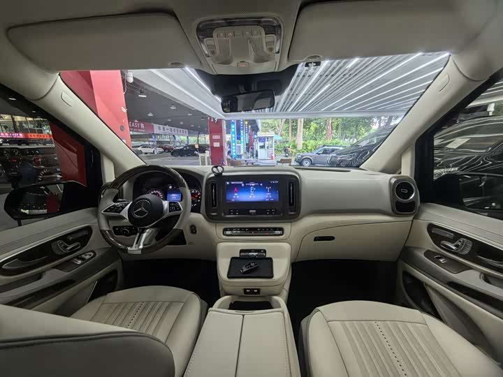 Mercedes-Benz Vito 2024 2024款 2.0T 商务版 7座