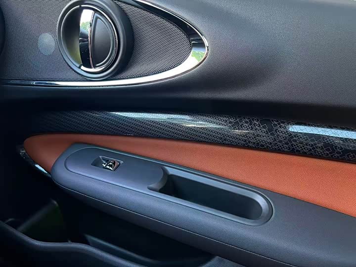 Mini Clubman 2023 2023款 改款 2.0T COOPER S 鉴赏家