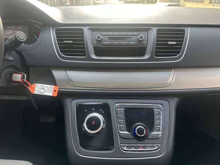 Maxus G10 2022 2022款 2.0T 自动智享版 汽油 7座