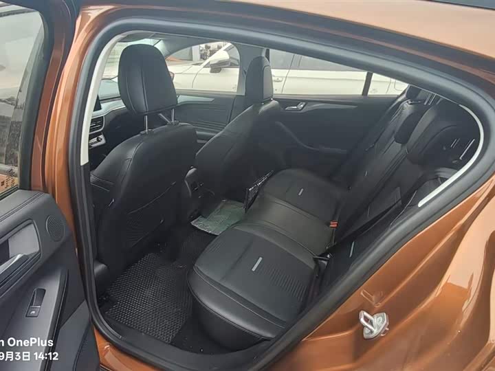 Ford Focus Active 2021 2021款 EcoBoost 180 自动劲潮型