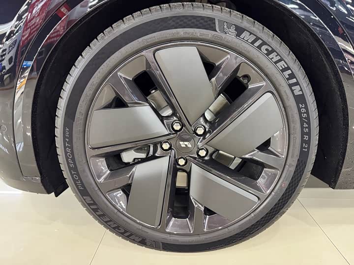 LiXiang L8 2025 2025款 Max 智能焕新版