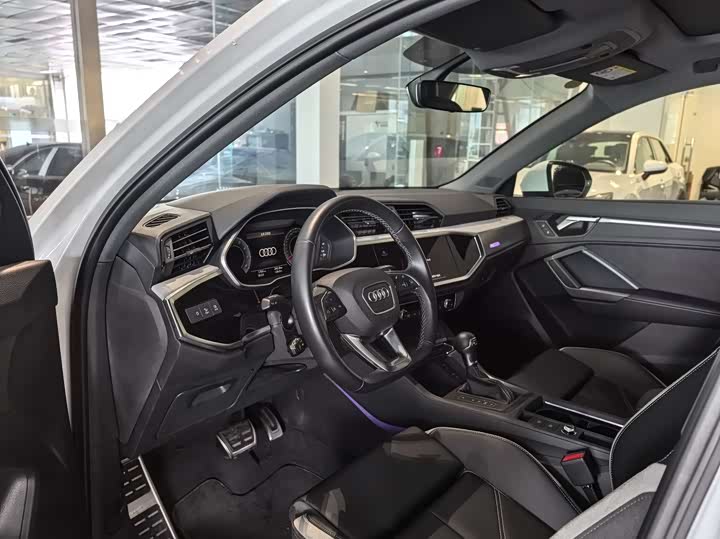 Audi Q3 2024 2024款 35 TFSI 时尚动感型