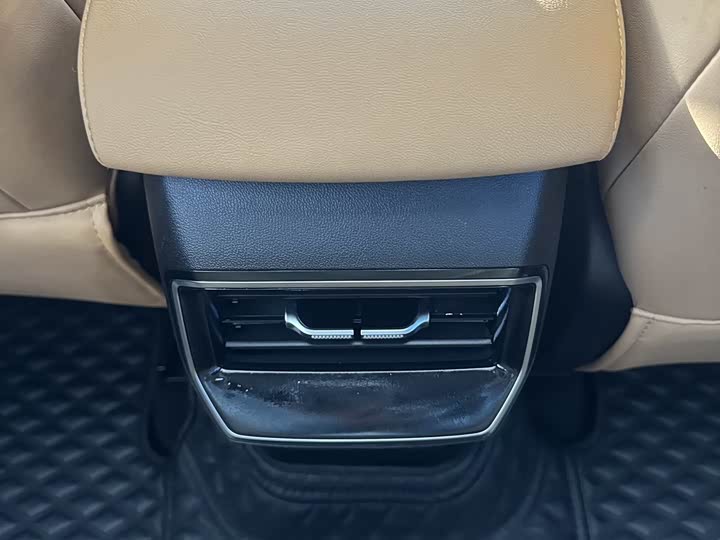 Roewe RX5 2023 2023款 1.5T 尊荣滑屏版