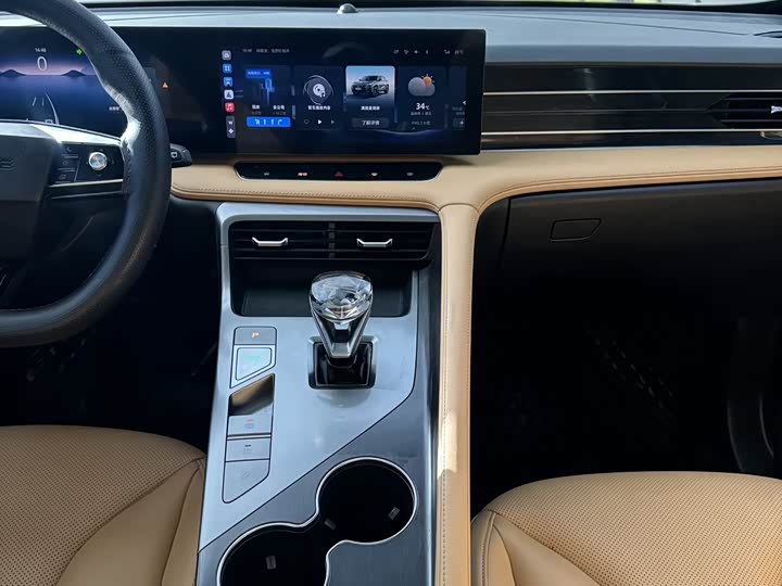 Roewe RX5 2023 2023款 1.5T 尊荣滑屏版