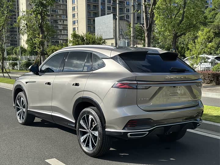 Roewe RX5 2023 2023款 1.5T 尊荣滑屏版
