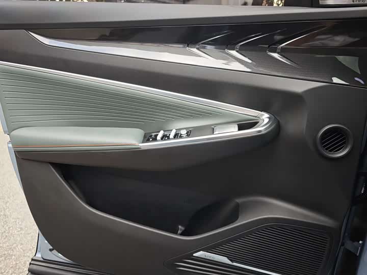 Geely Atlas 2024 2024款 1.5TD 智尊版