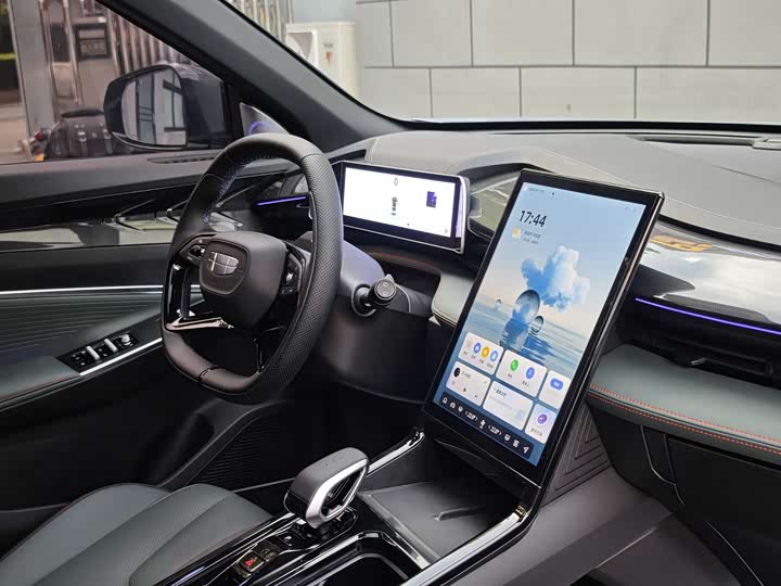 Geely Atlas 2024 2024款 1.5TD 智尊版