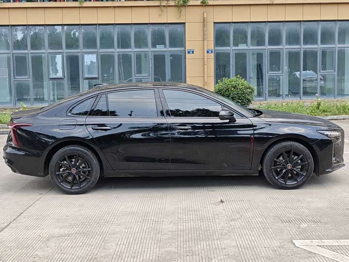 Hongqi H5 2025 2025款 2.0T 自动玄影版