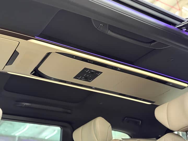 Toyota Vellfire 2024 2024款 皇冠 双擎 2.5L 至尊行政版