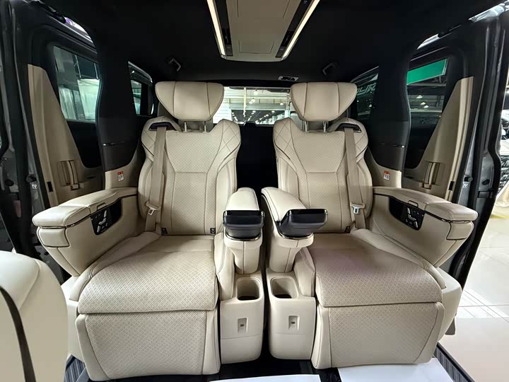 Toyota Vellfire 2024 2024款 皇冠 双擎 2.5L 至尊行政版