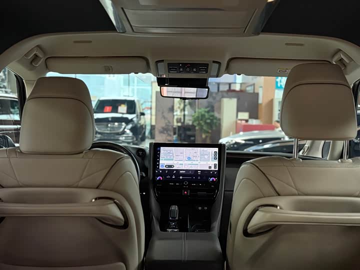 Toyota Vellfire 2024 2024款 皇冠 双擎 2.5L 至尊行政版