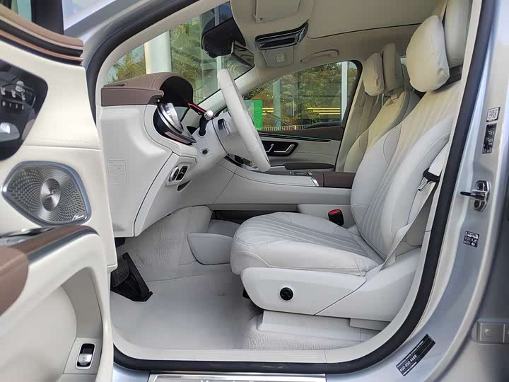 2023 Mercedes-Benz EQS SUV