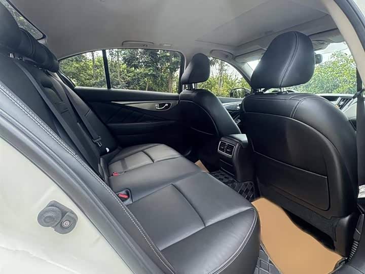 Infiniti Q50L 2018 2018款 2.0T 逸享版 国VI