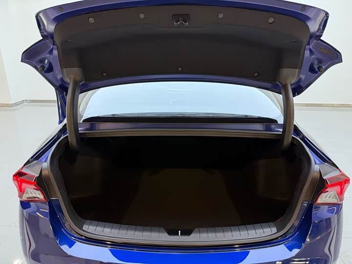 Kia K5 2021 2021款 380T GT-Line 旗舰版