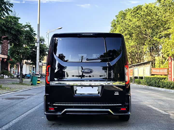 2023 Ford Tourneo